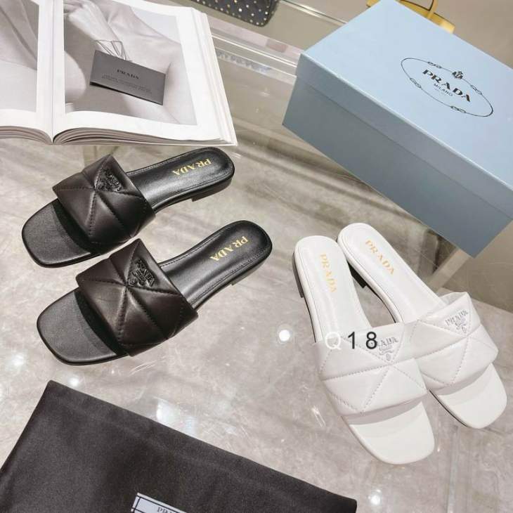 Picture of Prada Slippers _SKUPradasz35-40X0111158